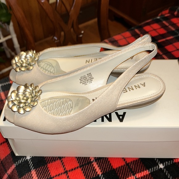 Anne Klein Iridescent champagne peep toe slings with beading. Barely worn. 👡👡 - Picture 3 of 4